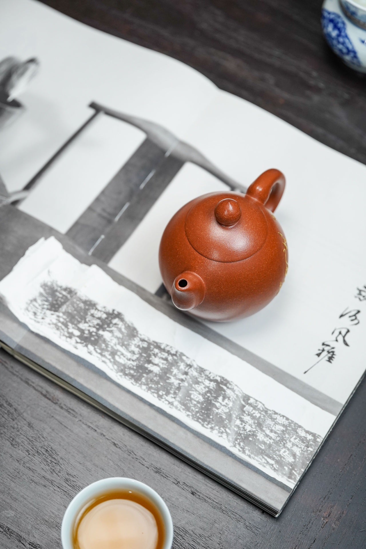 国匠泰斗·礼藏双绝｜国大师邱玉林《滴水之恩壶》原矿极品金降坡·250cc (真金限量版)