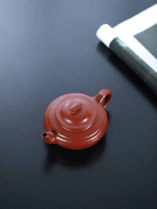 上新桥【极品粗砂朱泥·传统手制·全手工·经典传统器·180cc·9孔·实力派何俊杰作品】