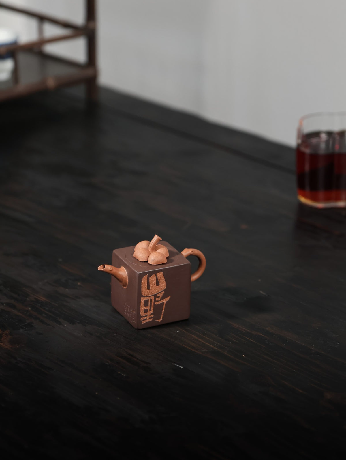 【内胎优质红降坡壶身粉浆紫泥·传统手制·全手工·仿生器·花器·学院派·110cc·9孔·实力派作品】 - ZishaTeapotChina