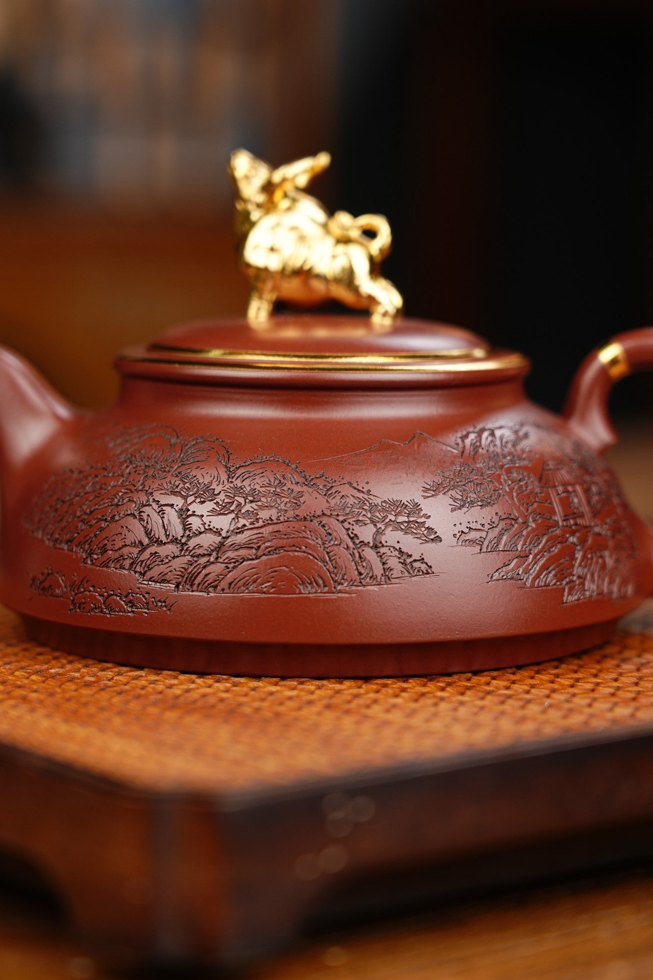 新品【牛气冲天】原矿龙血砂 380cc 作者：邵方军（国家级工艺美术师） 手工制作