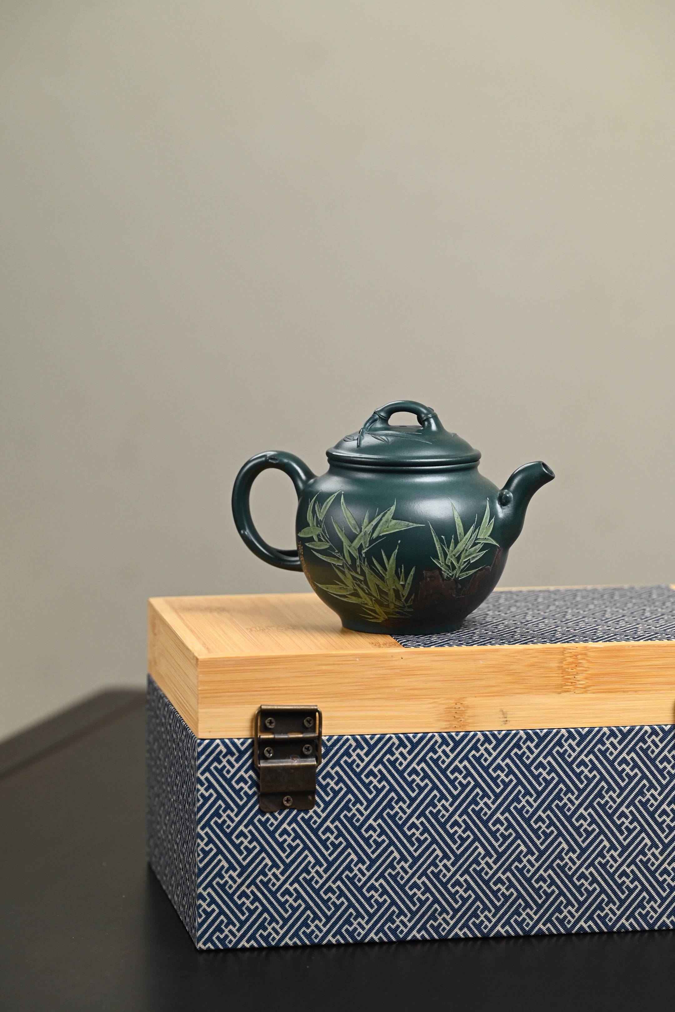 研高· 『岁寒三友』 景舟绿泥·容量260cc·14孔出水·黄自英（研究员级高级工艺美术师）