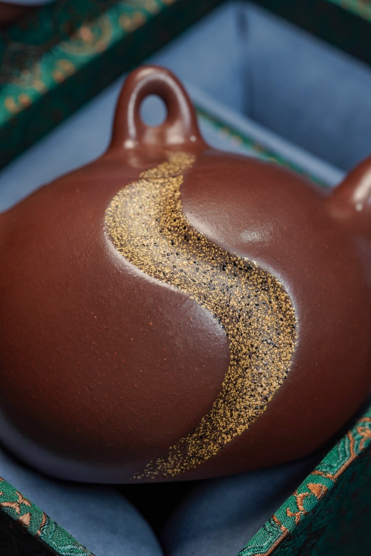 邱玉林宗师泰斗·礼藏双绝佳作·紫砂界的“国家名片”大国工匠·邱玉林原创《人生路壶》