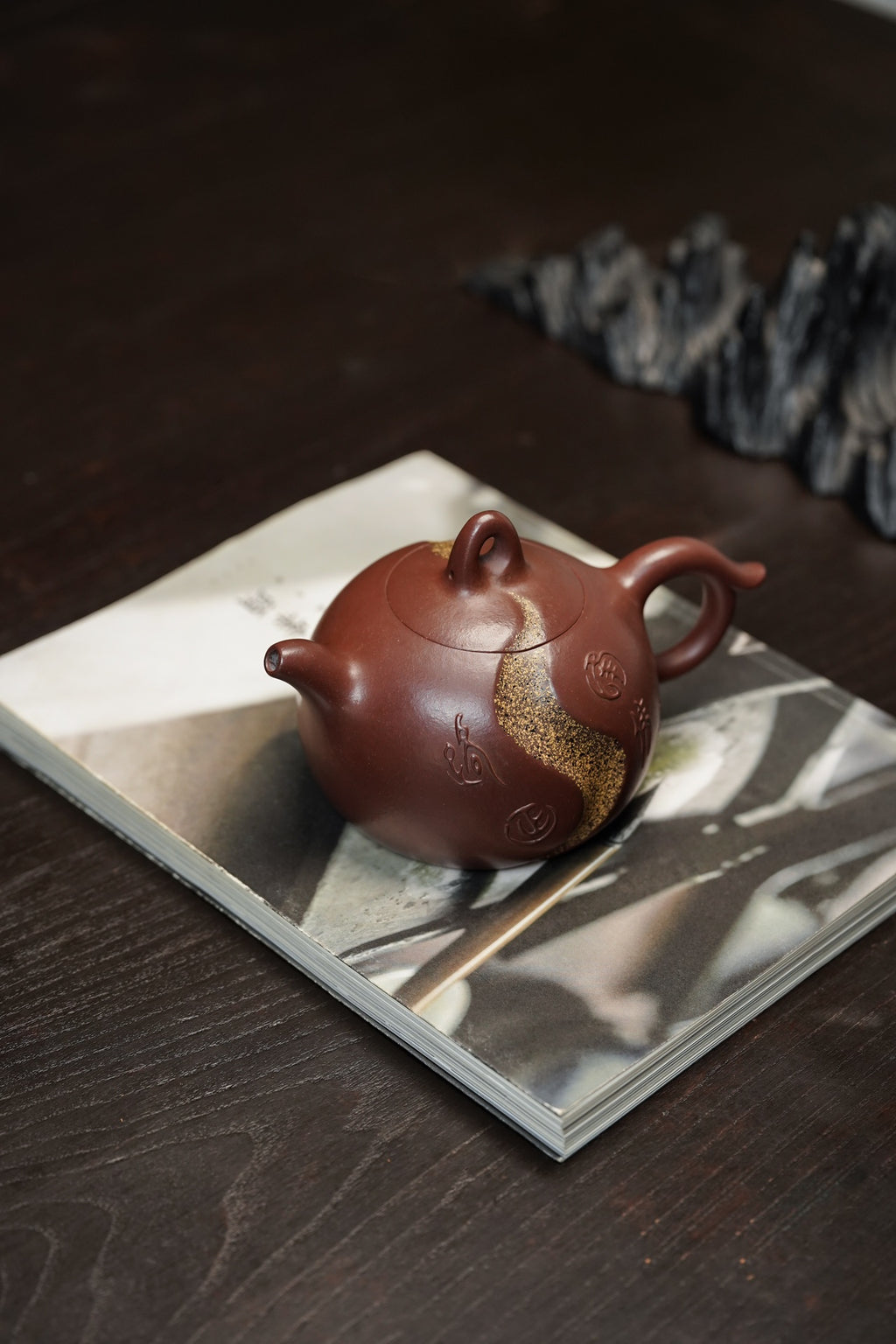 邱玉林宗师泰斗·礼藏双绝佳作·紫砂界的“国家名片”大国工匠·邱玉林原创《人生路壶》