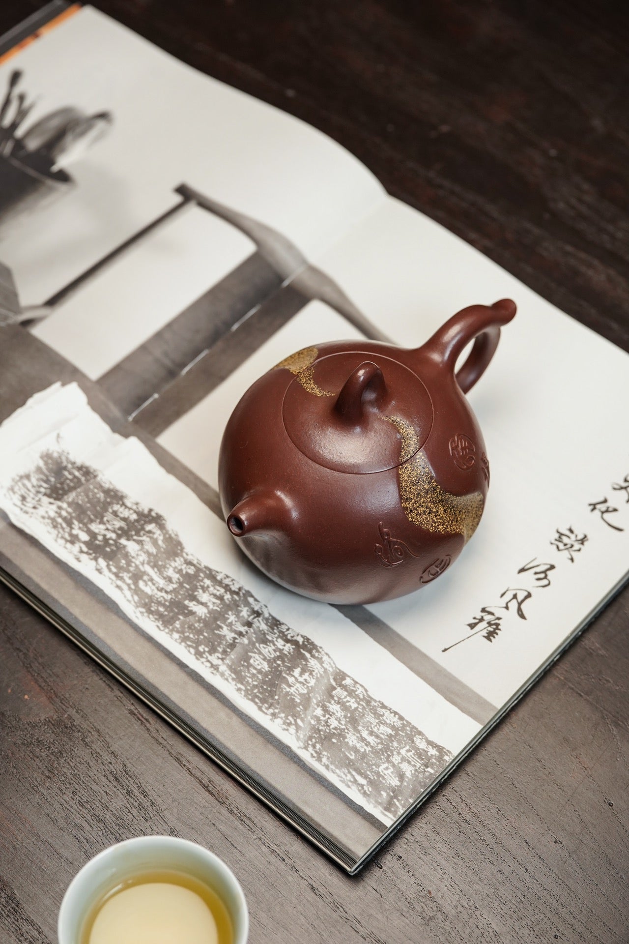 邱玉林宗师泰斗·礼藏双绝佳作·紫砂界的“国家名片”大国工匠·邱玉林原创《人生路壶》