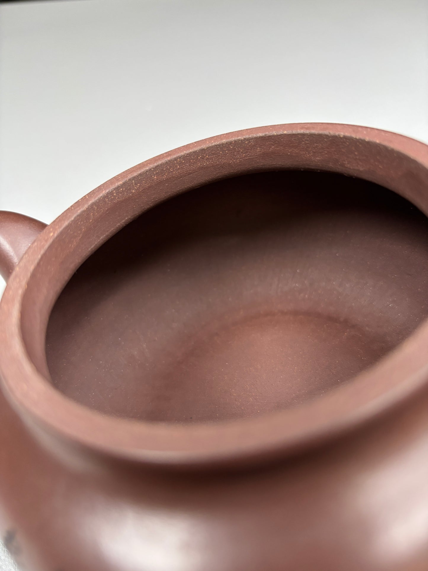 陈宏林大师重器鉴藏·紫砂界山水刻绘第一人·陈宏林精刻【仿古】原矿极品老紫泥 430cc