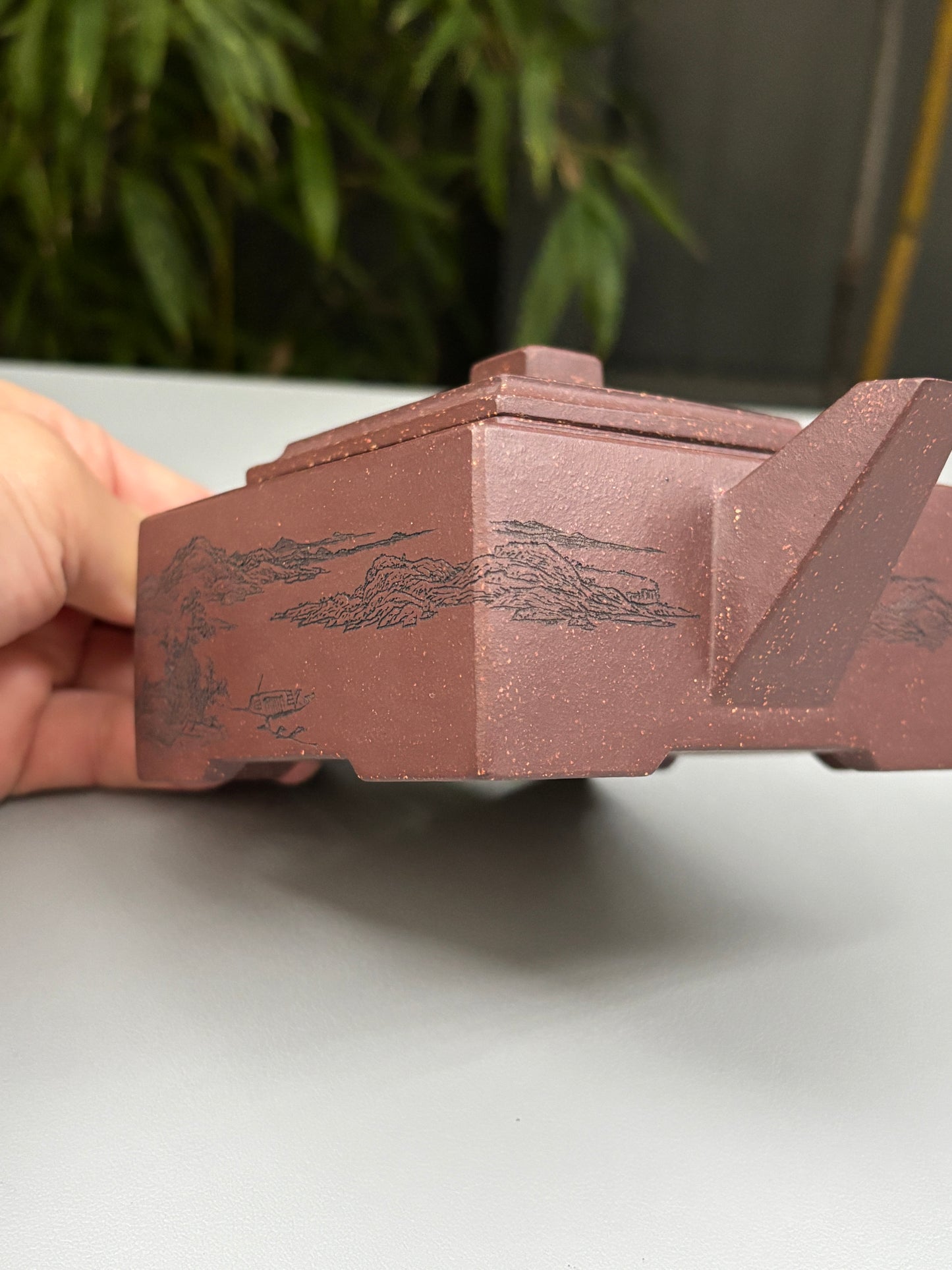 陈宏林大师重器鉴藏·紫砂界山水刻绘第一人·陈宏林精刻【方山逸士】业界标杆原矿极品紫泥 300cc