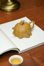 重器传承·紫砂七老花器泰斗蒋蓉唯一传人·蒋艺华制【梅桩壶】原矿极品黄金段泥 220cc