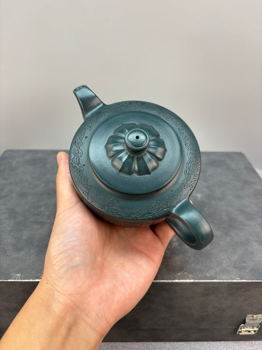 程辉大师佳作福利·紫砂界的功勋级重器《菱波壶》原矿极品景舟绿泥·350cc