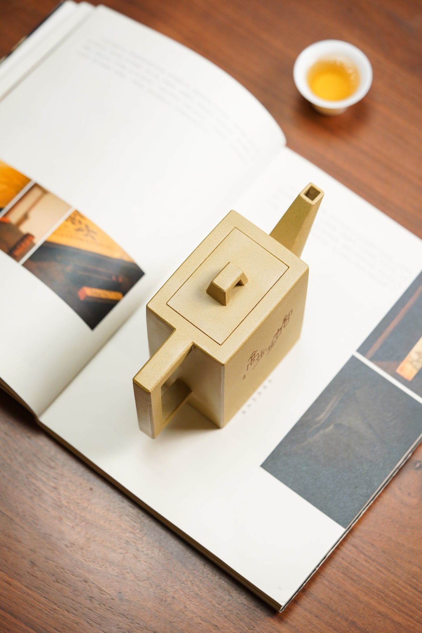 国大师邱玉林装饰·正高沈更轶亲制·大拍31万《砖方壶》原矿极品本山绿·450cc