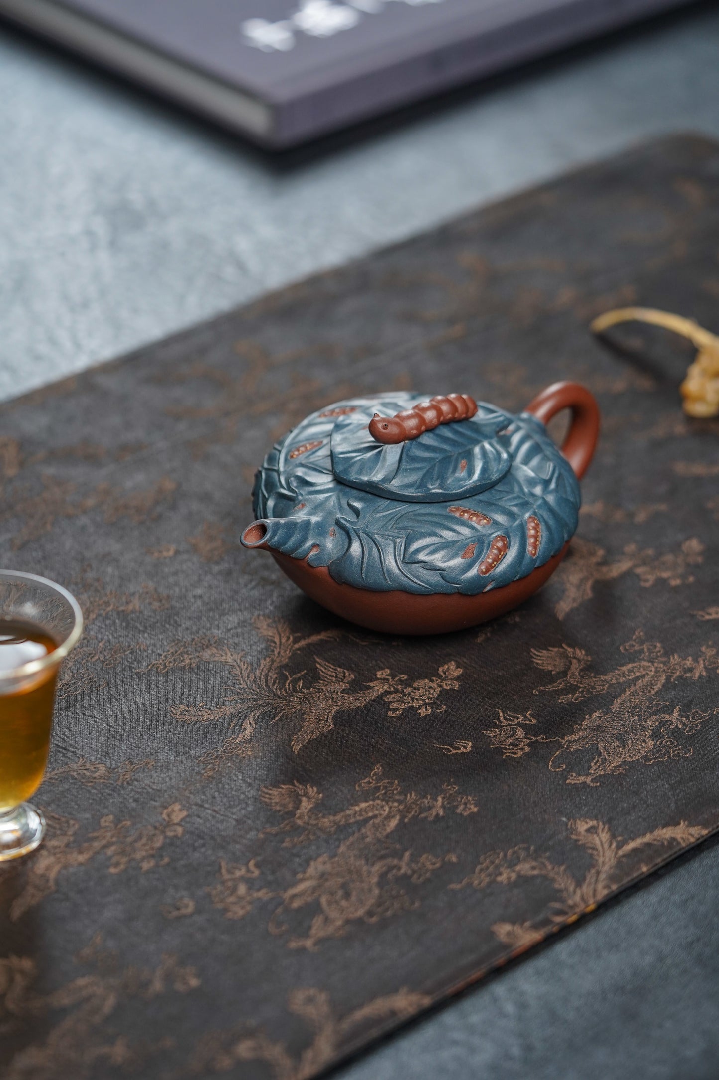 蒋艺华大师·重器传承·紫砂七老花器泰斗蒋蓉唯一传人佳作【蚕宝宝壶】原矿极品底槽清粉浆·260cc