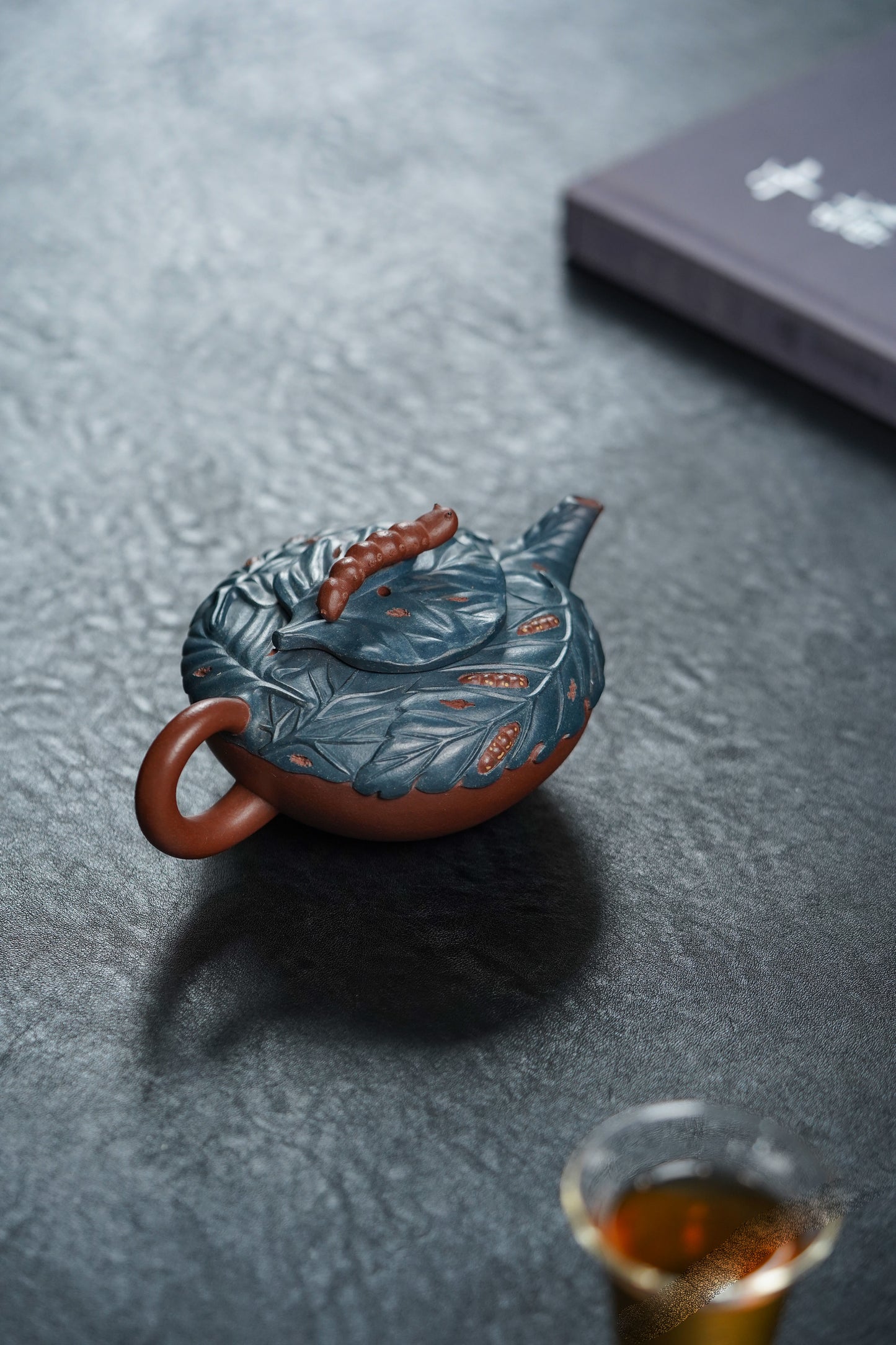 蒋艺华大师·重器传承·紫砂七老花器泰斗蒋蓉唯一传人佳作【蚕宝宝壶】原矿极品底槽清粉浆·260cc