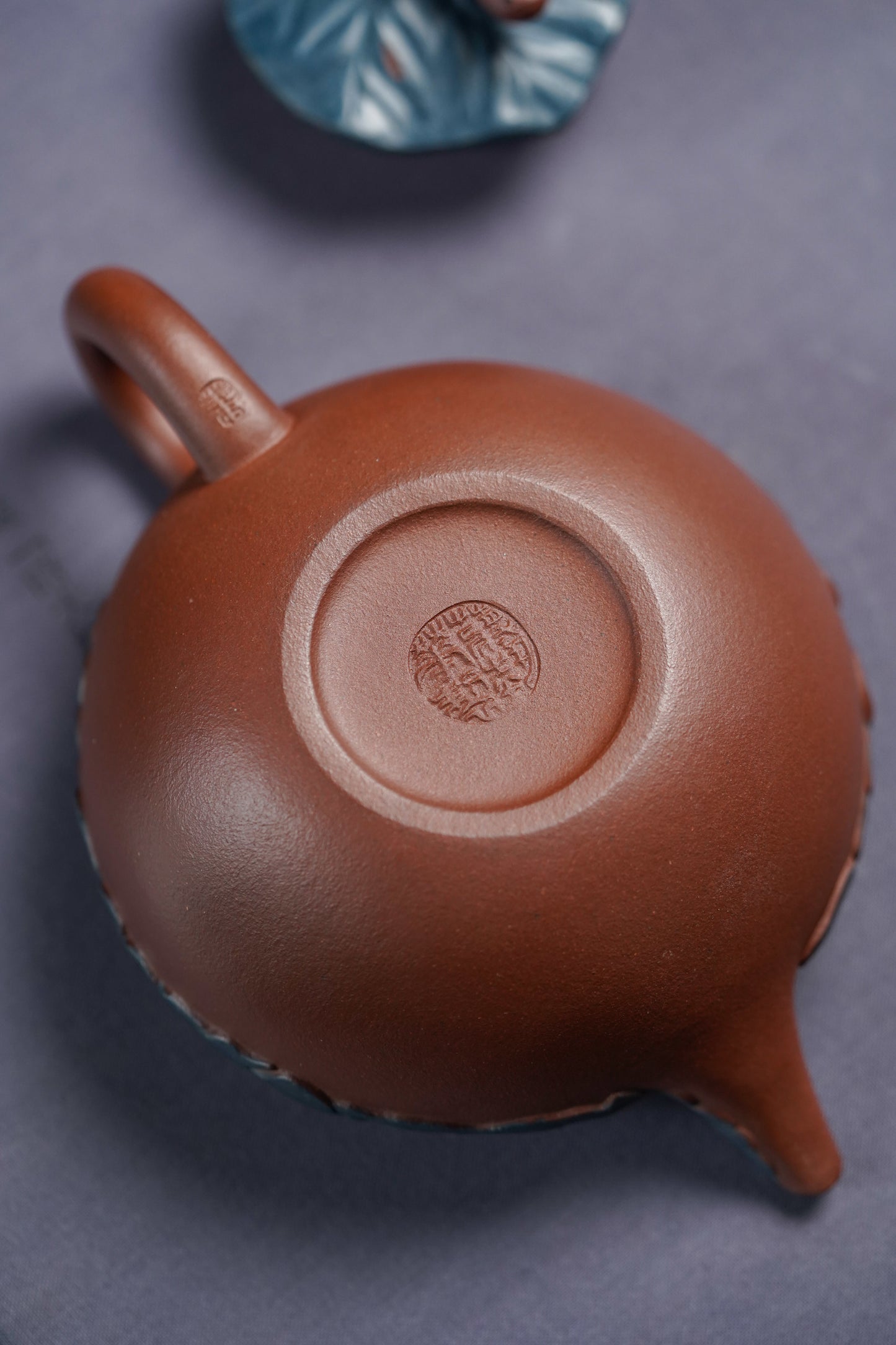 蒋艺华大师·重器传承·紫砂七老花器泰斗蒋蓉唯一传人佳作【蚕宝宝壶】原矿极品底槽清粉浆·260cc