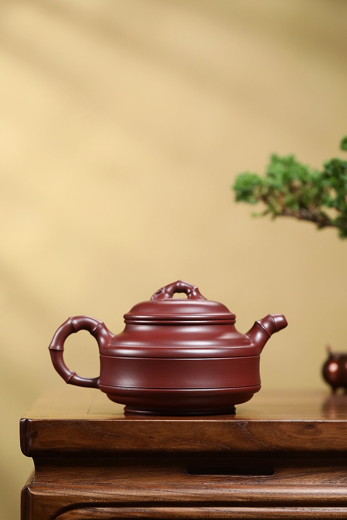 紫砂七老花器泰斗蒋蓉唯一传人蒋艺华大师佳作【双线竹鼓壶】家传原矿极品龙血砂·500cc