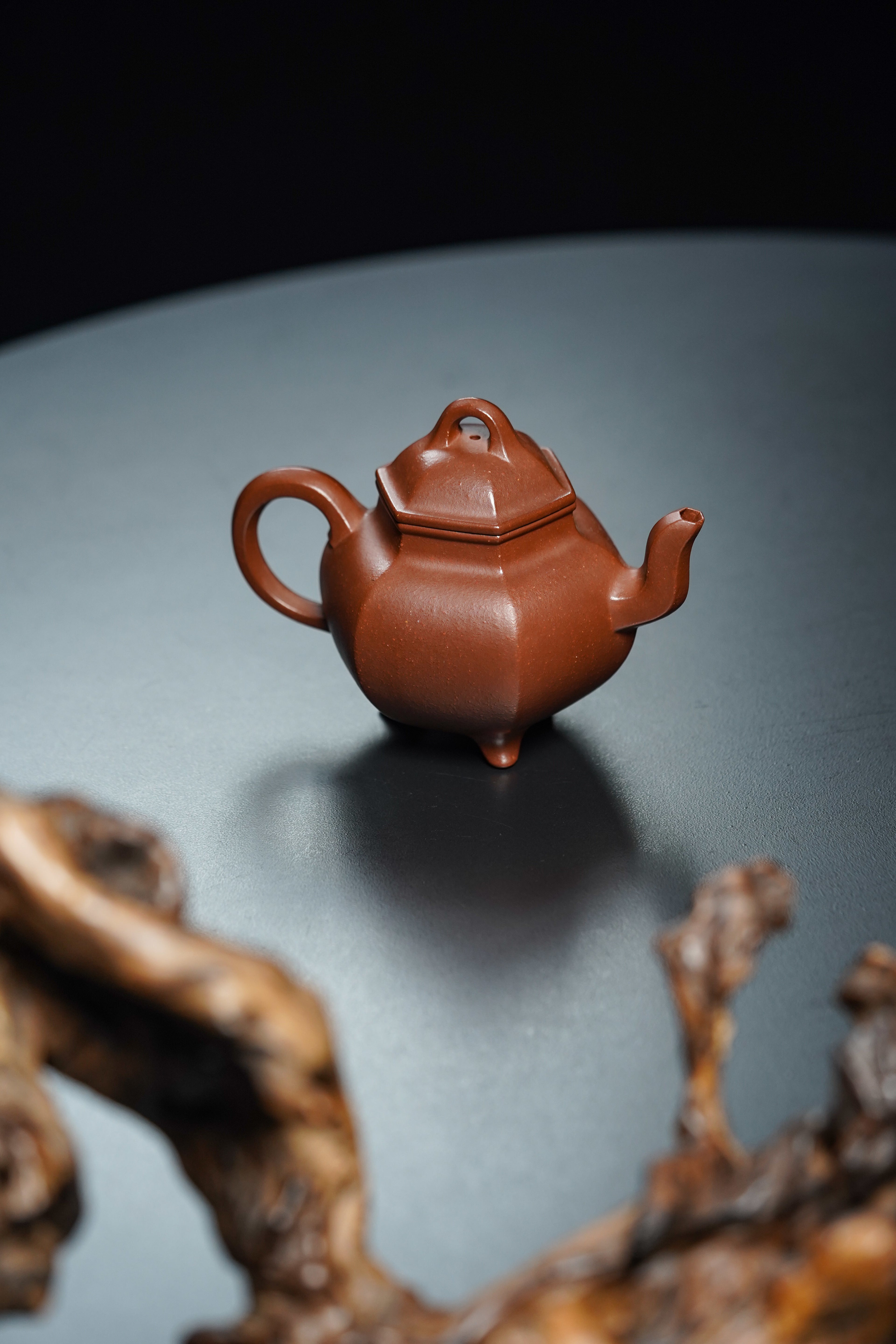 耿浩·方器臻藏 🇨🇳 紫砂界80后扛鼎之作·著名方器巨匠·耿浩制《三足水平壶》原矿极品底槽清·230cc