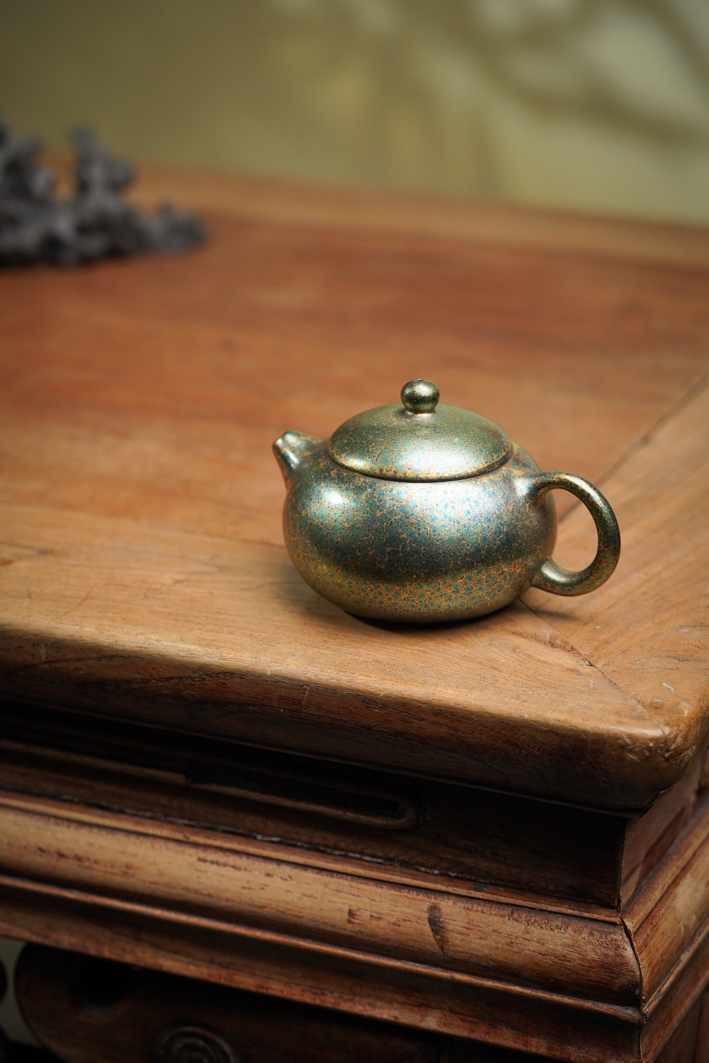 【名称】西施 【泥料】老紫泥（贝壳烧）【容量】130Cc～内推7孔出水 【底款】风华