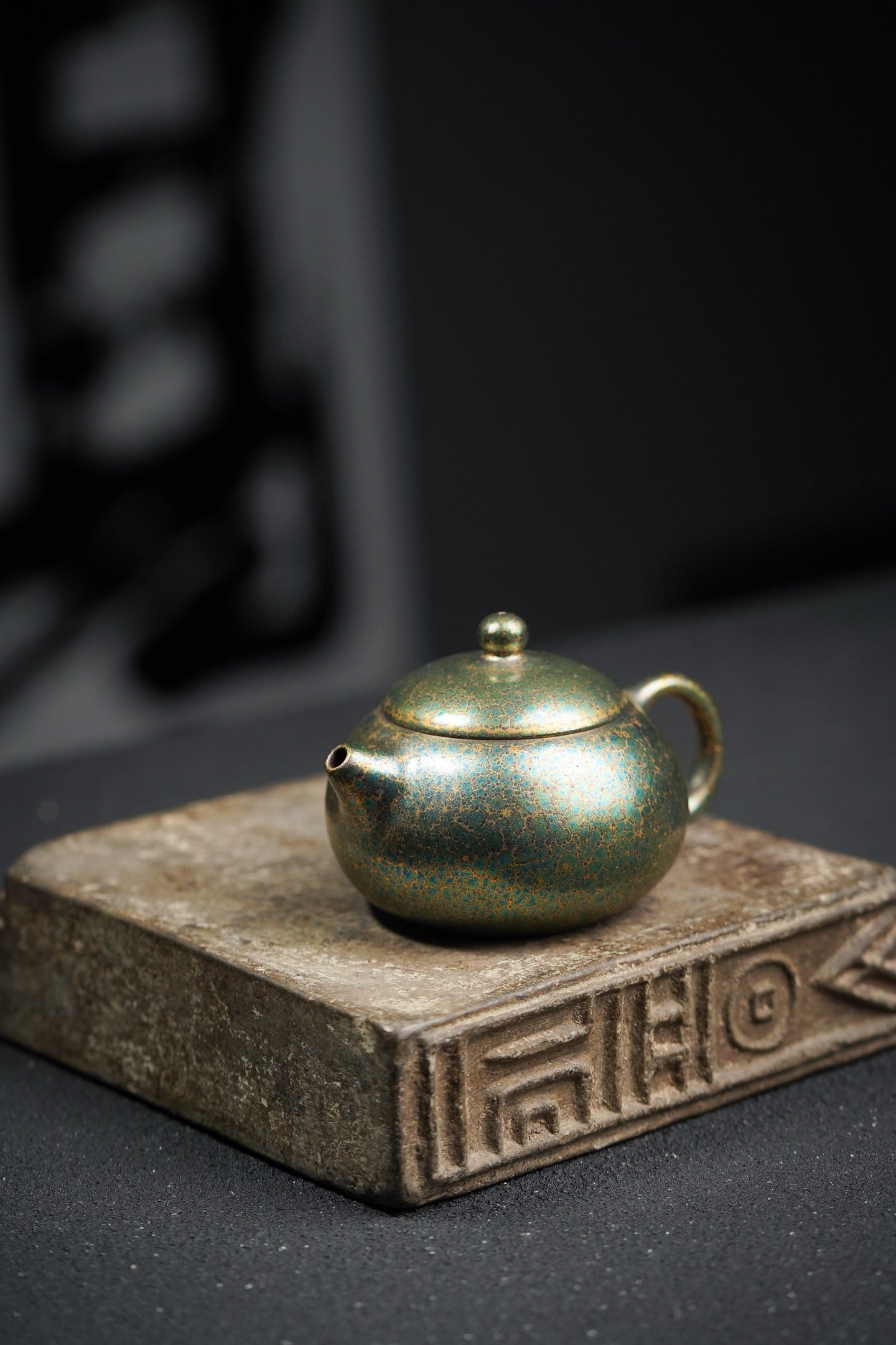 【名称】西施 【泥料】老紫泥（贝壳烧）【容量】130Cc～内推7孔出水 【底款】风华