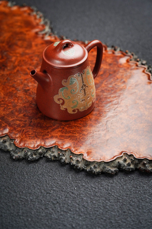 【名称】高瓢 【泥料】原矿朱泥（嵌银丝）【容量】160CC～内推7孔出水 【底款】范佳一