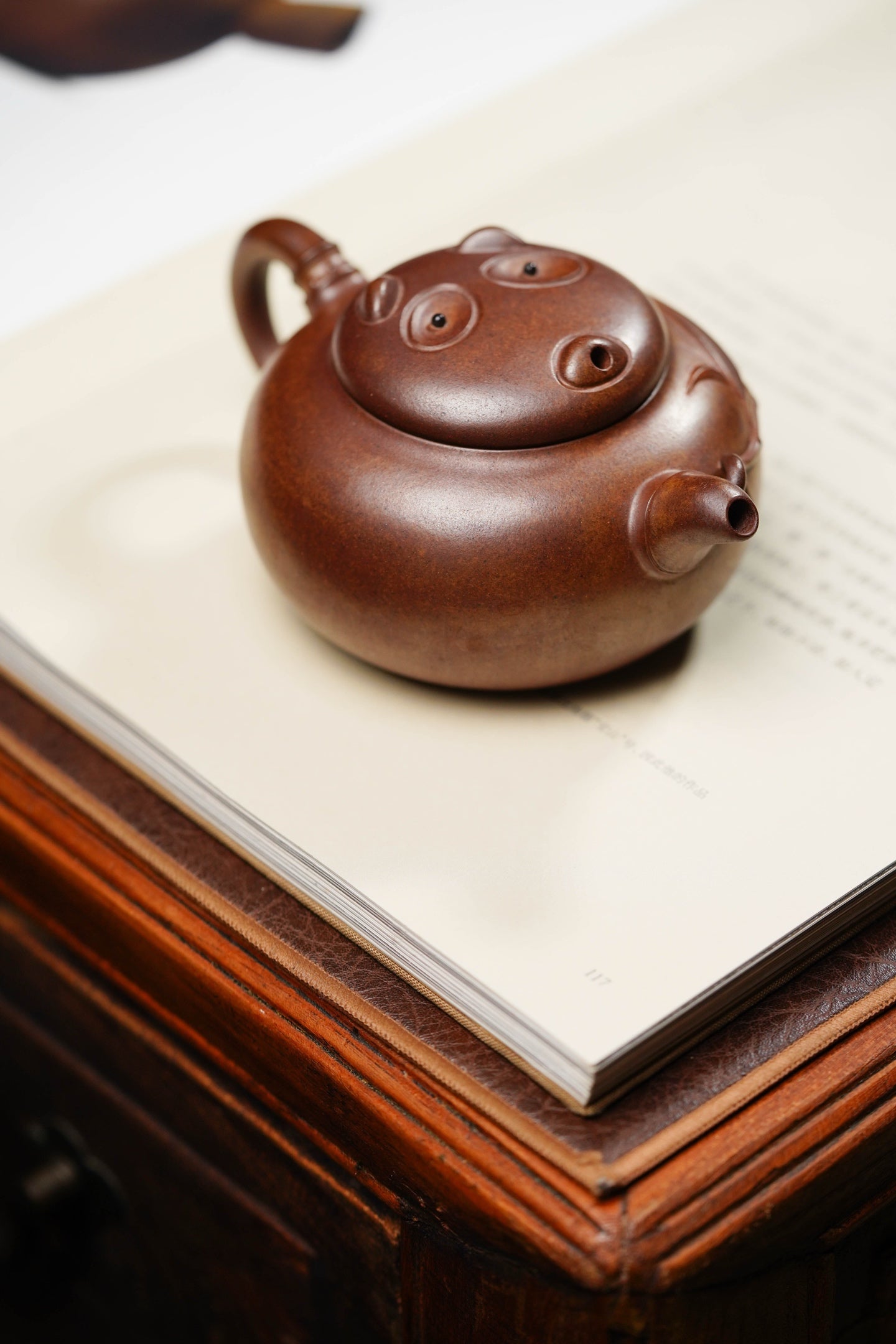 【名称】熊猫竹 【泥料】段泥还原烧 【容量】160Cc内推7孔出水【作者】周洪星