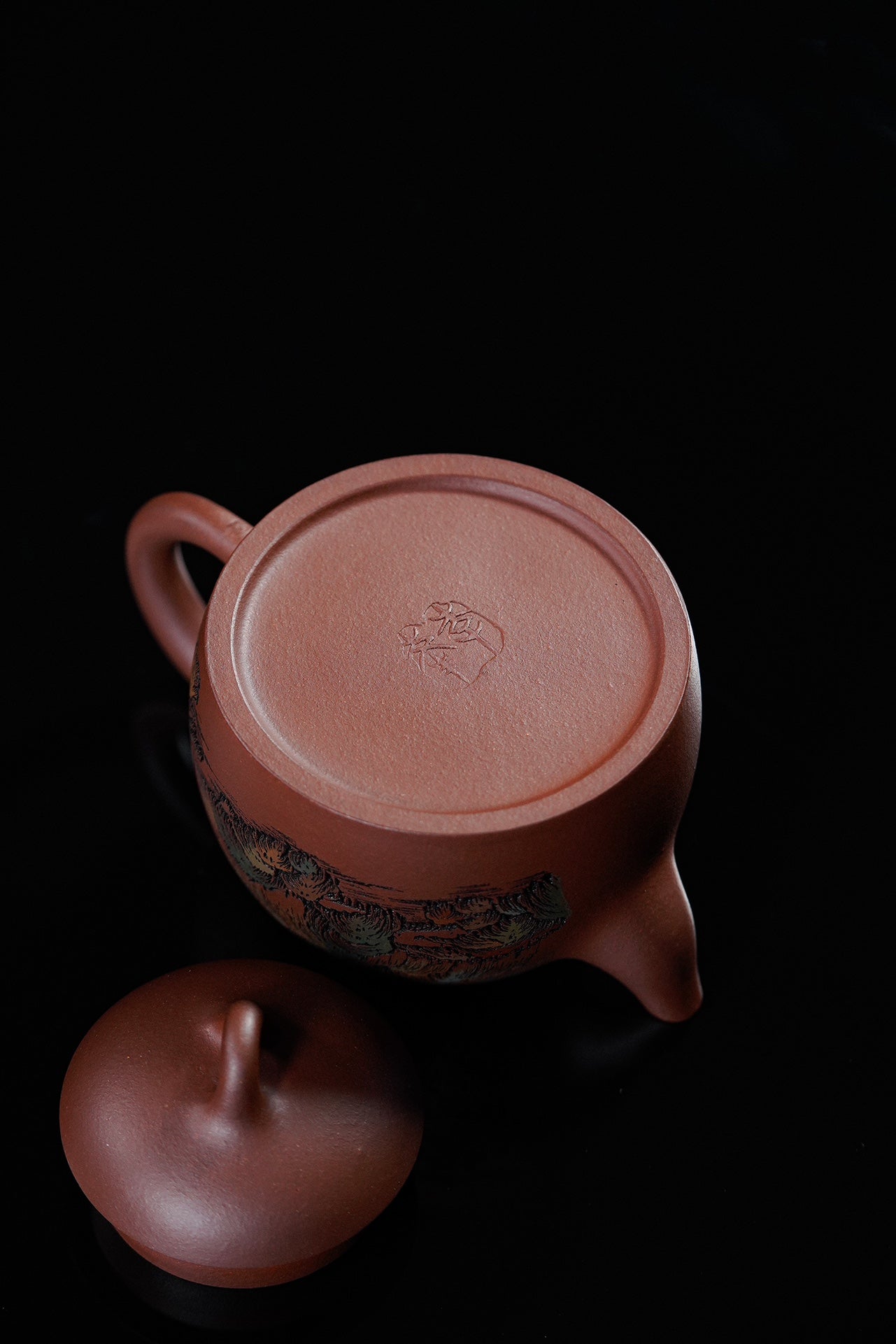 李峰大师 | 紫砂界特色彩刻开创艺术家精刻《秦权壶》原矿优质底槽清·230cc