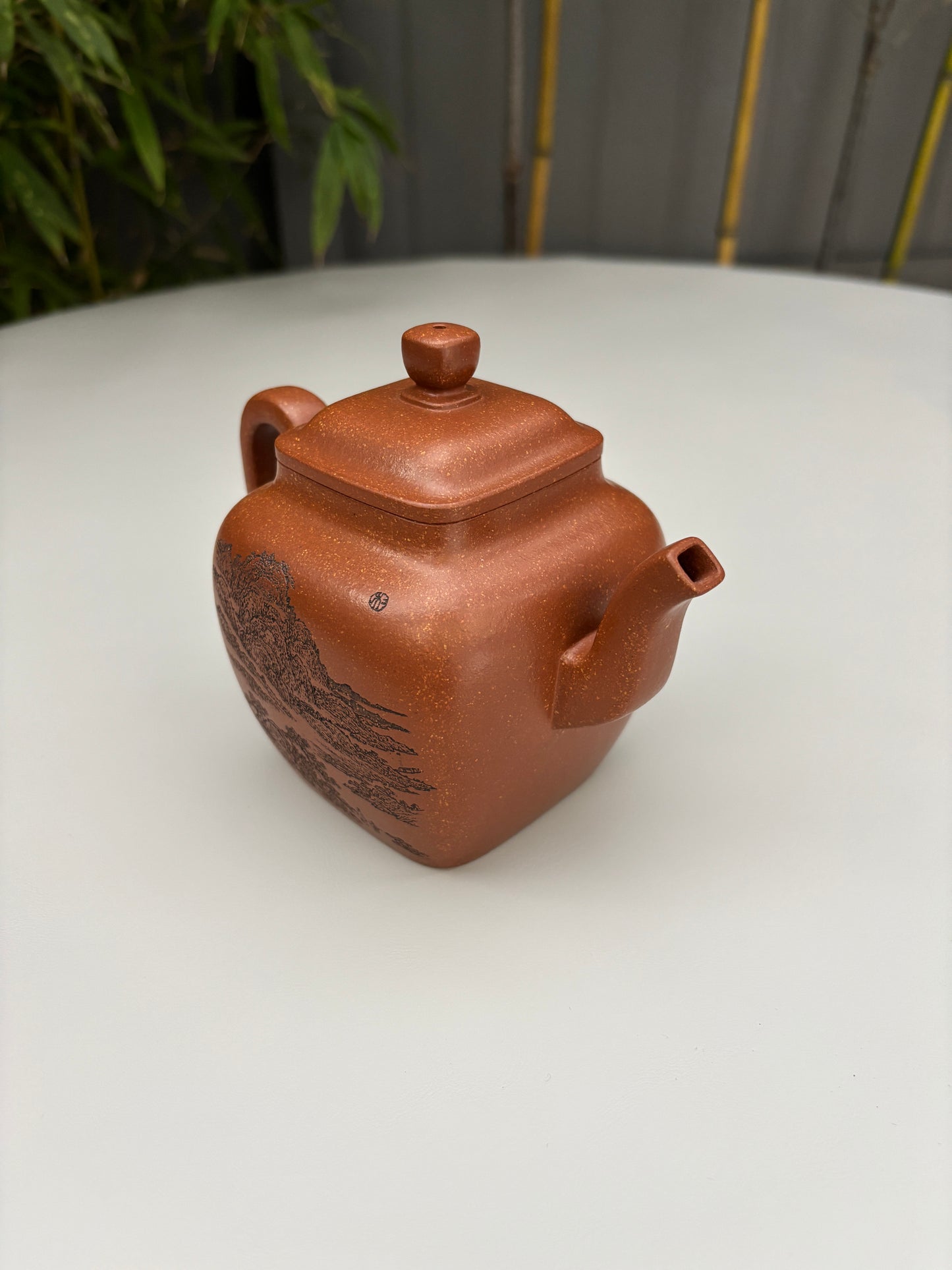 紫砂界山水刻绘第一人·陈宏林大师精刻【鸣远四方】原矿优质降坡泥·360cc