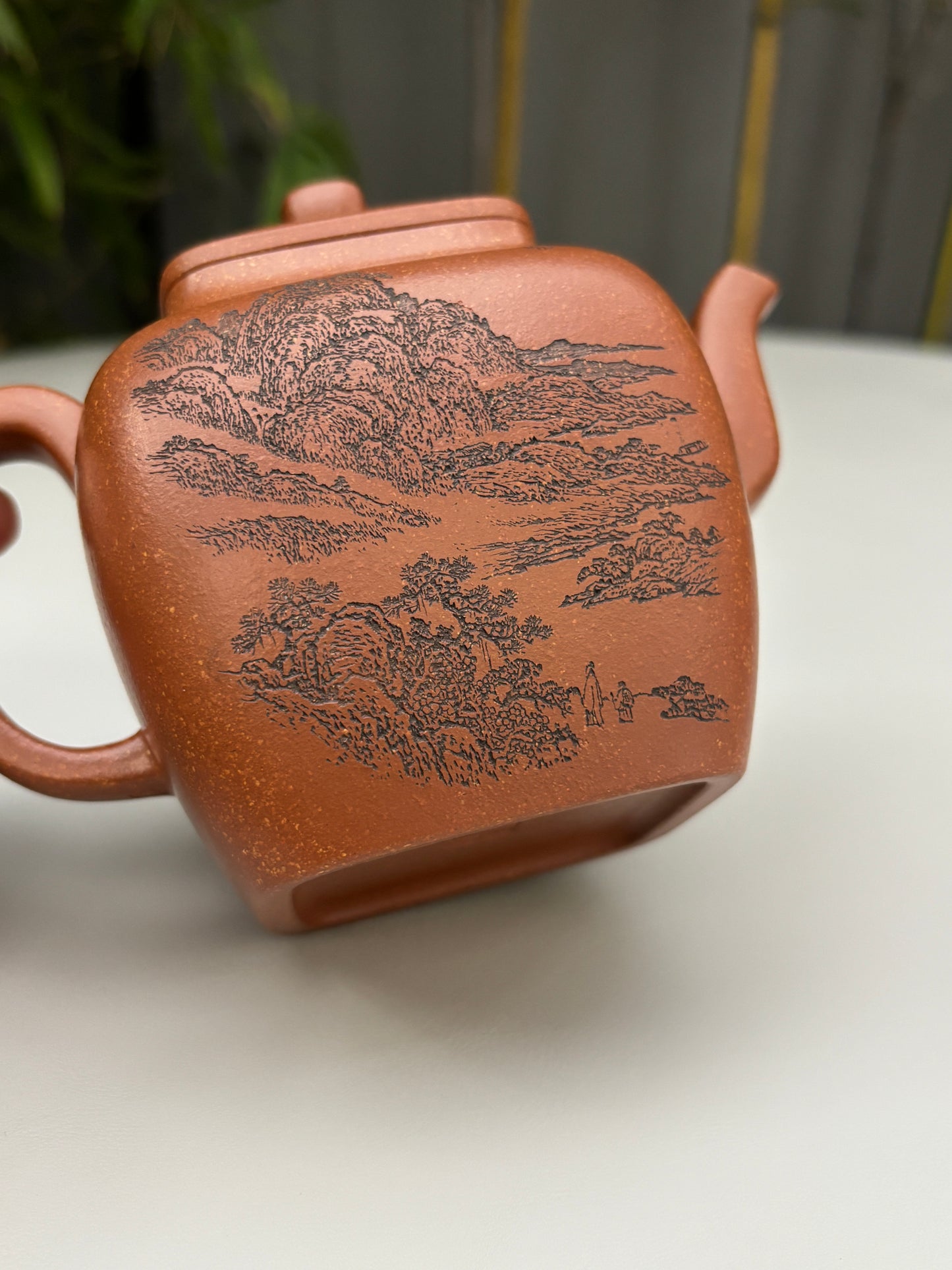 紫砂界山水刻绘第一人·陈宏林大师精刻【鸣远四方】原矿优质降坡泥·360cc