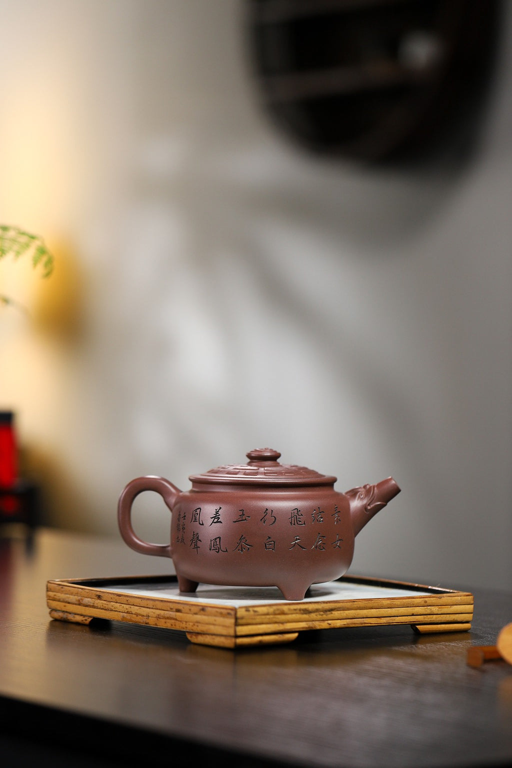 【八卦壶】证书持壶照配套齐全 吴菊凤（国家级高级工艺美术师）原矿紫泥 容量 520cc