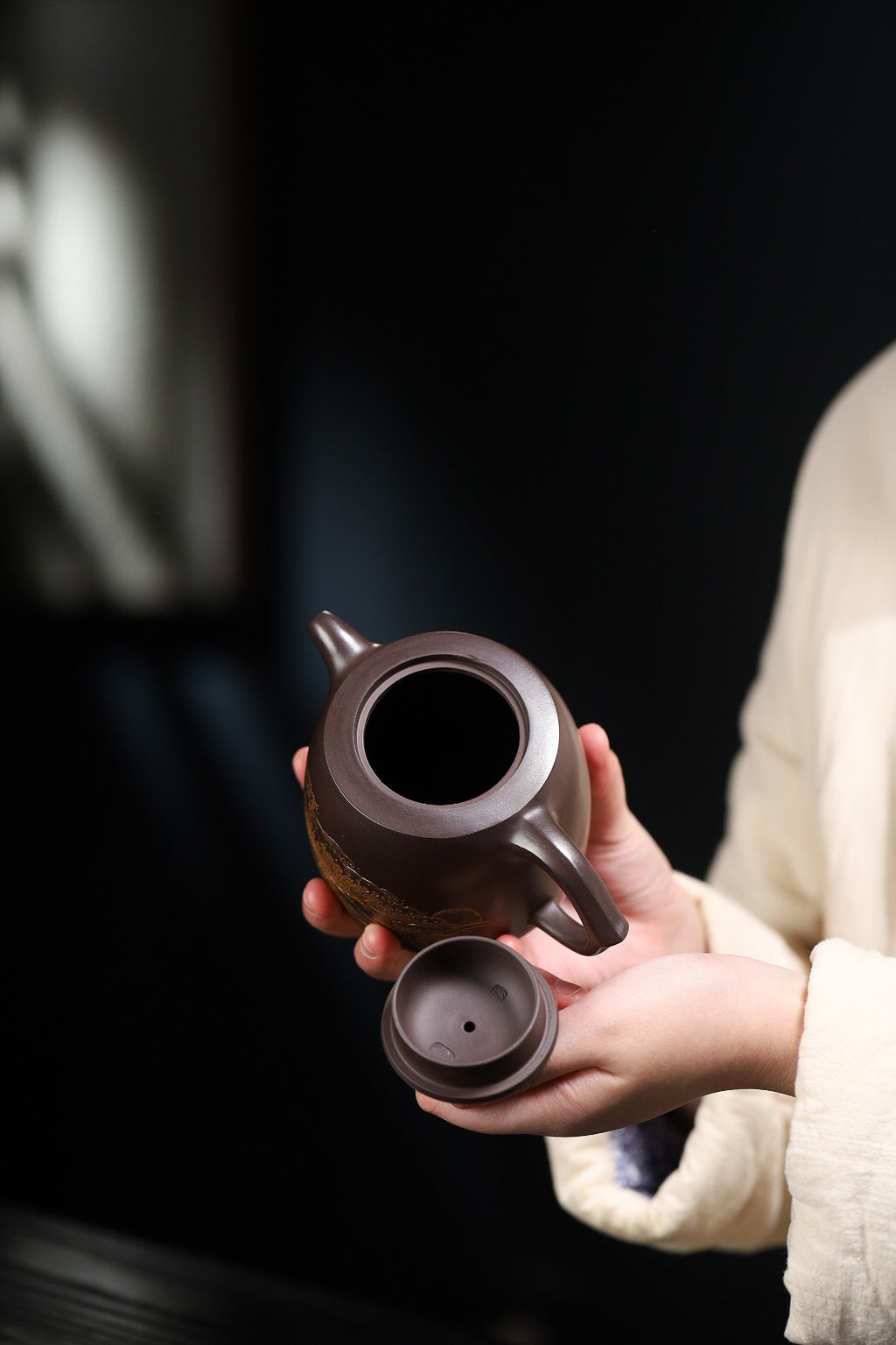 【井栏】方华萍（研究员级高级工艺美术师） 原矿黑料 容量 380cc
