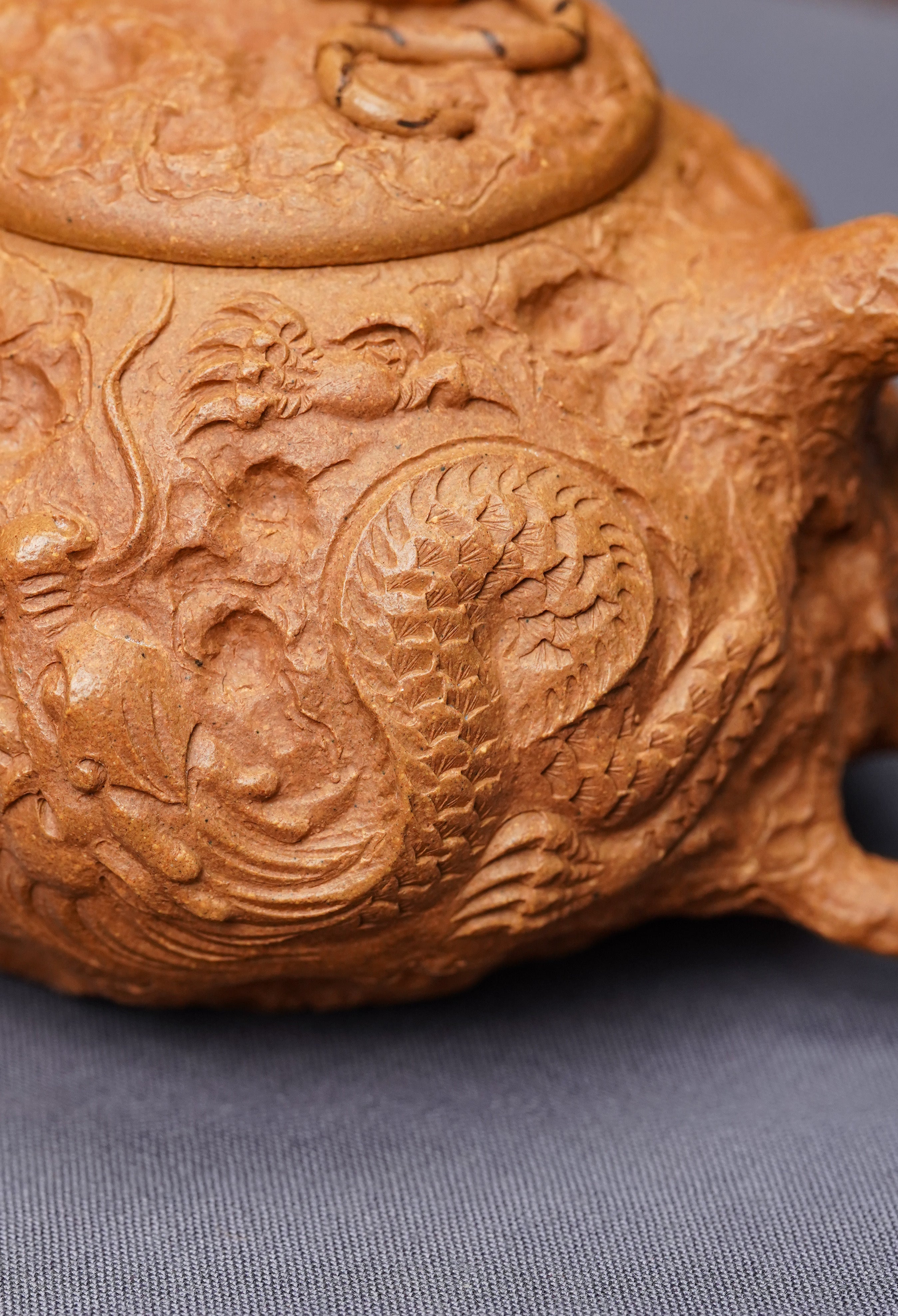 范泽锋高徒·省大师邱爽紫砂潜力重器·【卧虎藏龙供春壶】原矿极品黄金段泥·170cc