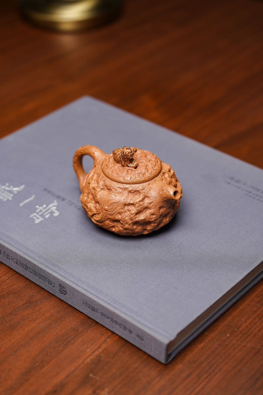 范泽锋高徒·省大师邱爽紫砂潜力重器·【卧虎藏龙供春壶】原矿极品黄金段泥·170cc