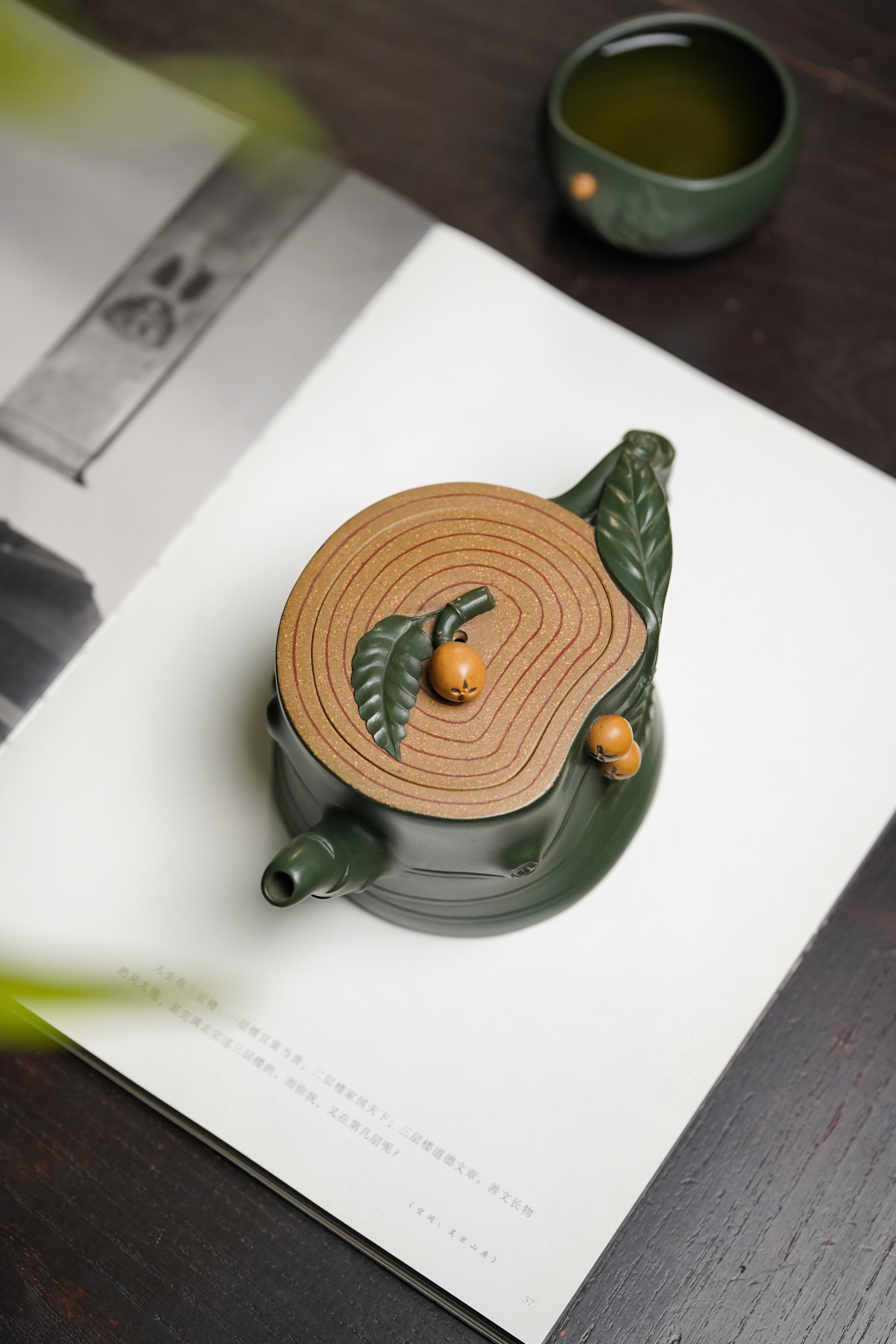 蒋艺华大师·重器传承·紫砂七老花器泰斗蒋蓉唯一传人【枇杷套组壶】原矿极品段泥 绿泥·350cc