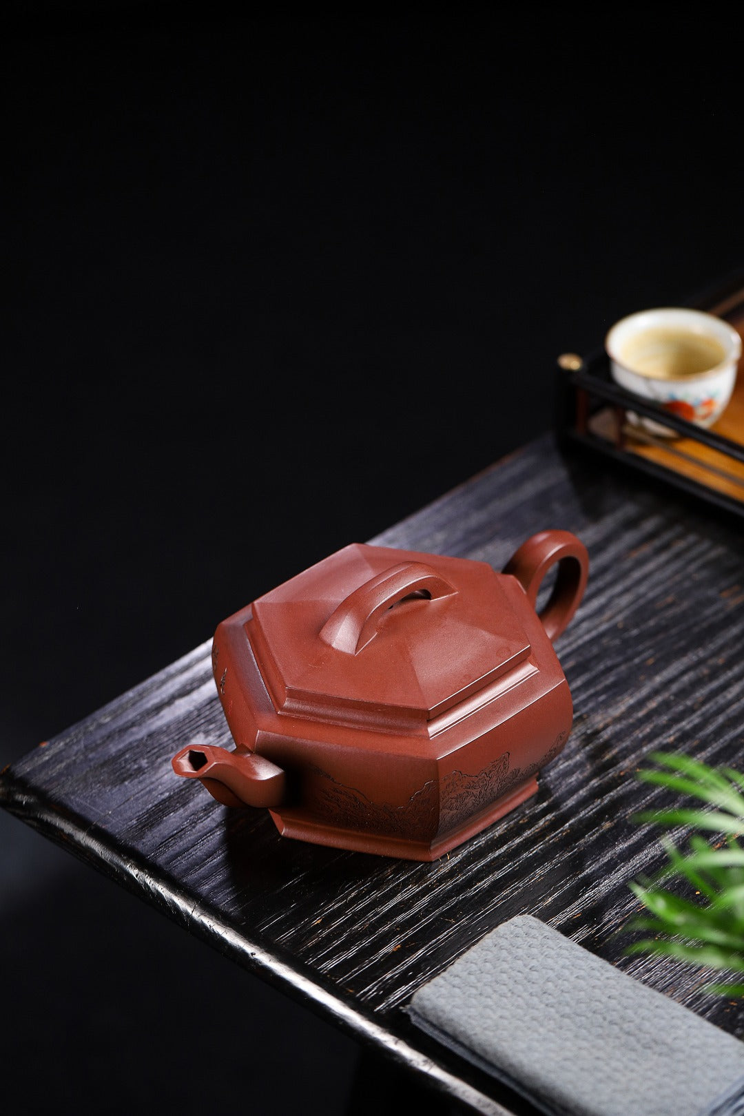 珍藏送礼级紫砂重器｜高级工艺美术师·许时娟 亲制【观沧海壶】原矿优质老紫泥· 1000cc