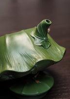 蒋艺华大师·重器传承·紫砂七老花器泰斗蒋蓉唯一传人【荷塘清趣壶】家传极品绿泥·380cc
