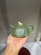 蒋艺华大师·重器传承·紫砂七老花器泰斗蒋蓉唯一传人【荷塘清趣壶】家传极品绿泥·380cc