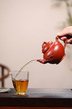 蒋艺华大师·重器传承·紫砂七老花器泰斗蒋蓉唯一传人【松报春壶】原矿极品朱泥大红袍 400cc