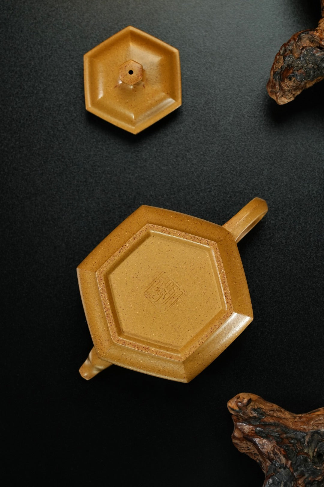 全国陶瓷行业技术能手·耿浩·亲制《合泉壶》原矿极品黄金段泥·230cc