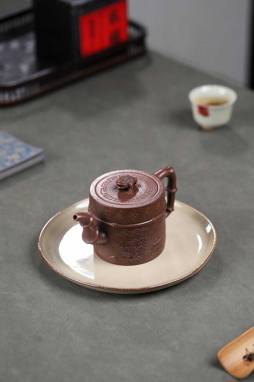 《金蟾竹节》 明清金砂老段泥 320cc 陈小听（当代壶艺泰斗、从艺68年）