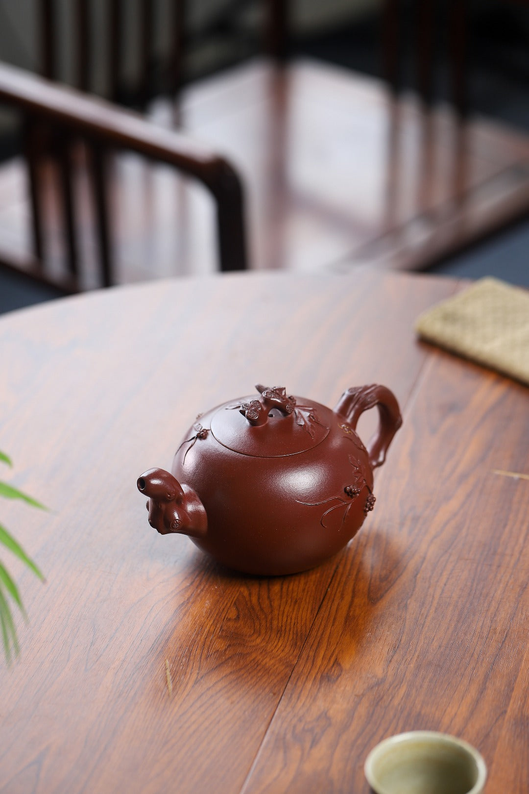 珍藏送礼级紫砂重器｜高级工艺美术师·许时娟 亲制【松鼠葡萄壶】原矿优质老紫泥· 520cc
