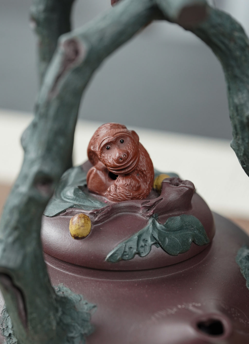 蒋艺华大师·重器传承·紫砂七老花器泰斗蒋蓉·唯一传人佳作【圣桃提梁壶】原矿极品老紫泥·550cc