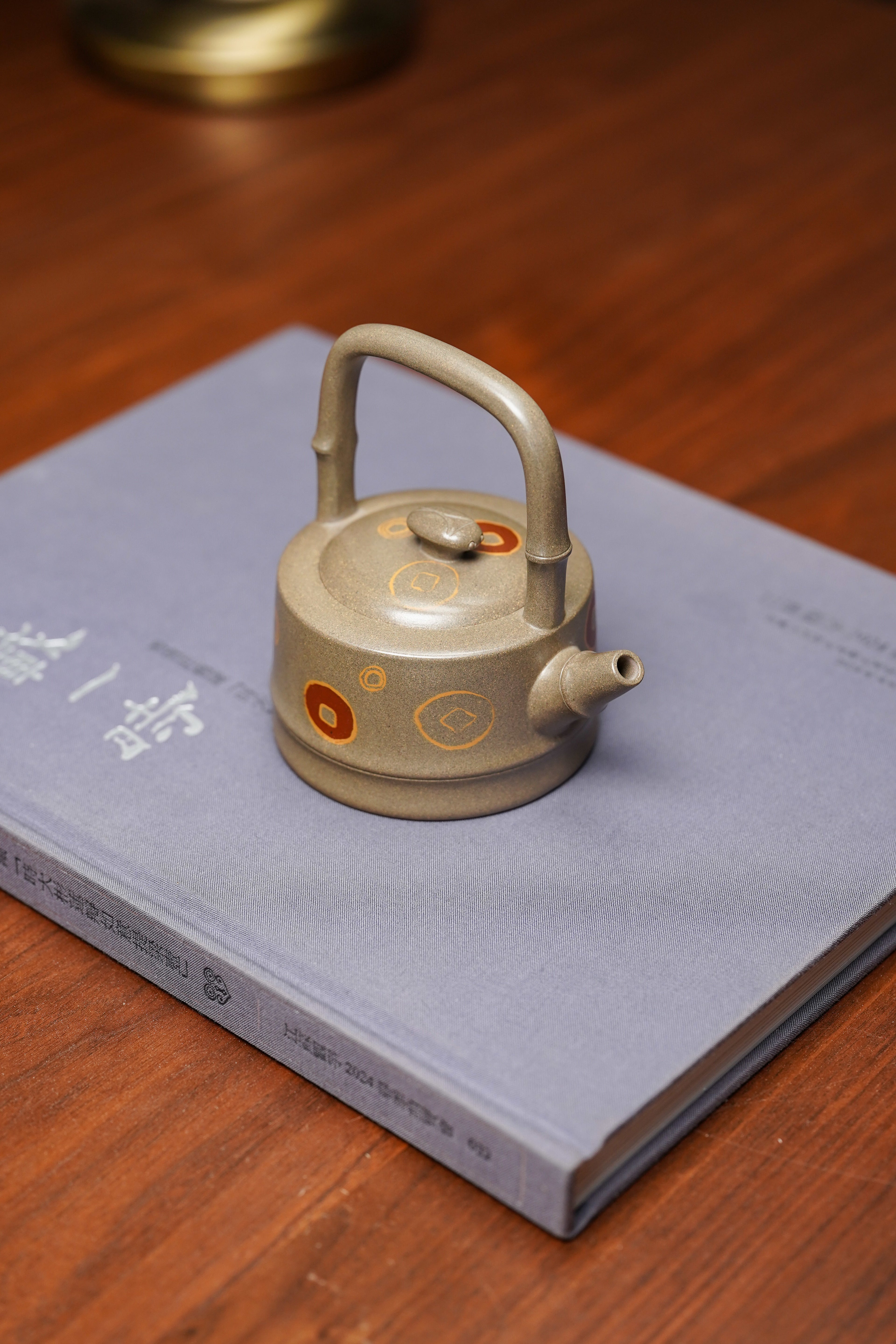 范泽锋高徒·省大师邱爽紫砂潜力重器【节节高升提梁壶】原矿优质蟹壳青段泥·180cc
