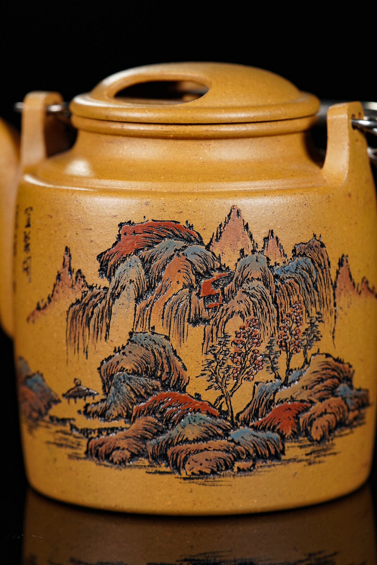 李峰大师 | 紫砂界特色彩刻开创艺术家精刻《洋桶壶》原矿极品黄金段·180cc