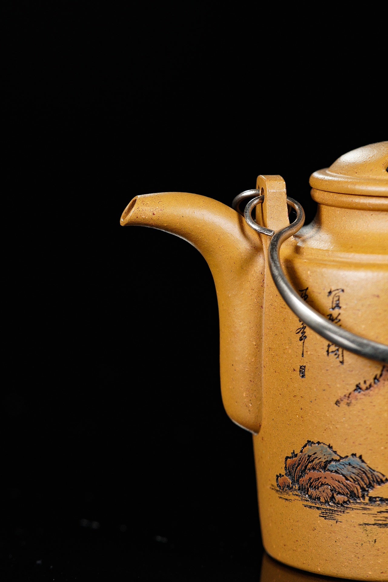 李峰大师 | 紫砂界特色彩刻开创艺术家精刻《洋桶壶》原矿极品黄金段·180cc