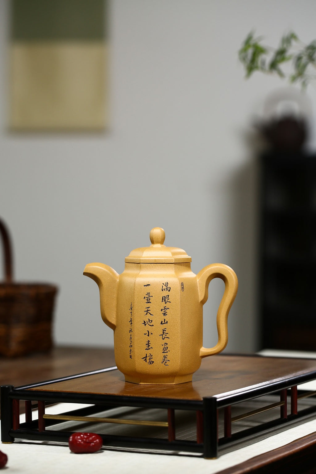 【六方集思】 制壶：陈晔（国家级高级工艺美术师） 泥料：原矿黄金段泥 容量：350cc