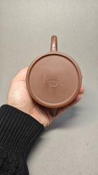 【汉瓦】 制壶：陈老师（国家级工艺美术师） 泥料：原矿紫泥 容量：210cc