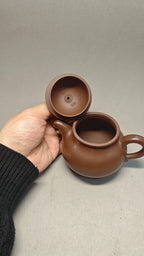 【高潘】 制壶：陈老师（国家级工艺美术师） 泥料：原矿百目紫泥 容量：280cc