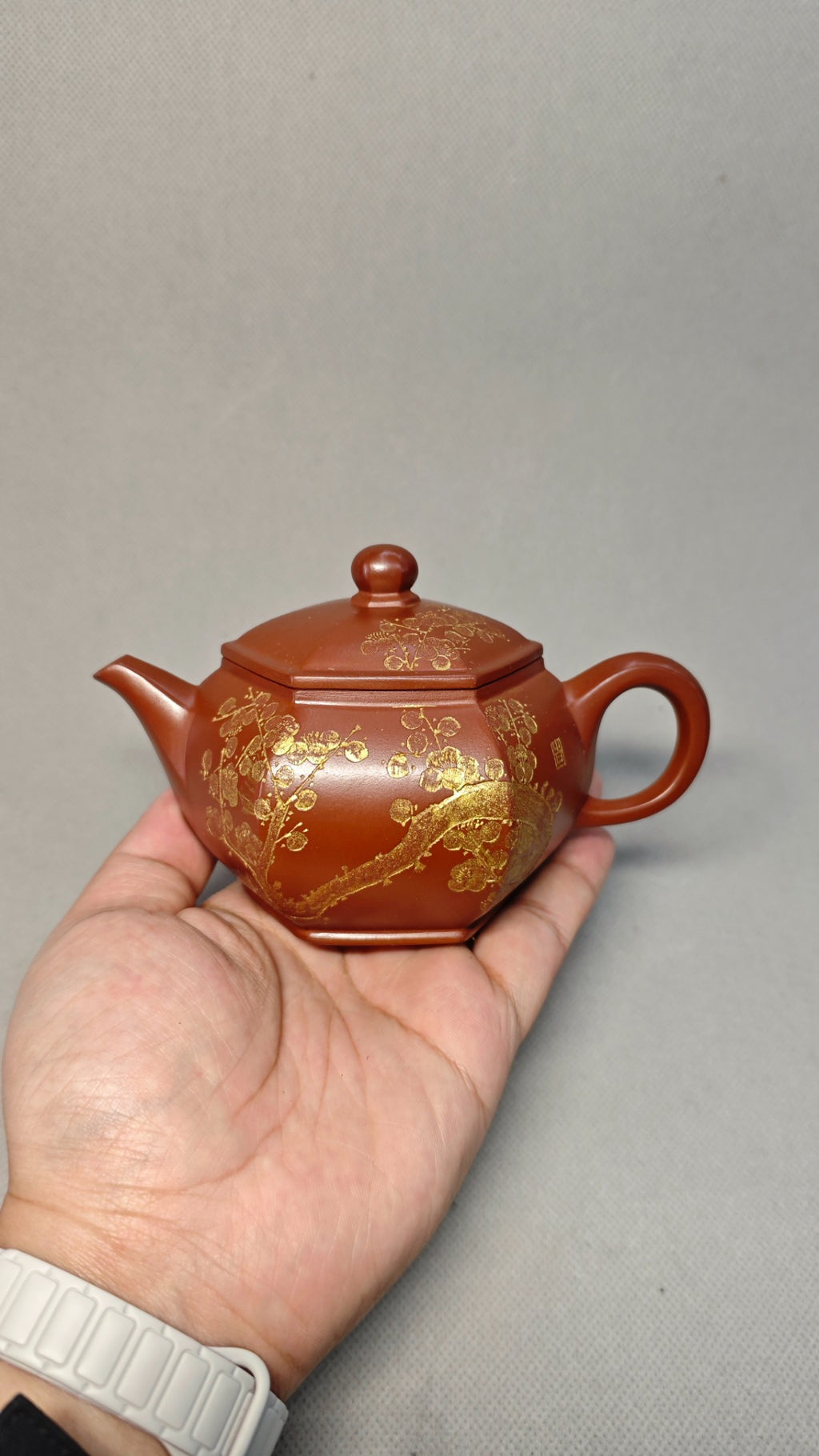 【六方潘壶】证书持壶照配套齐全 制壶：吴菊凤（国家级高级工艺美术师） 泥料：原矿大红袍 容量：240cc