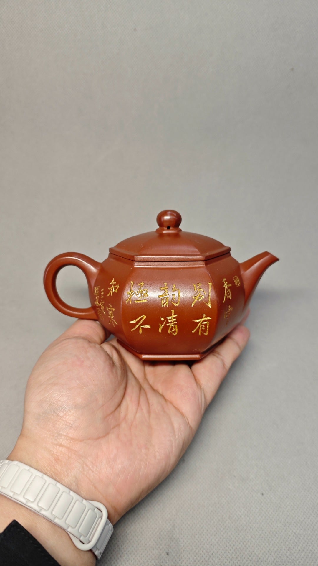 【六方潘壶】证书持壶照配套齐全 制壶：吴菊凤（国家级高级工艺美术师） 泥料：原矿大红袍 容量：240cc