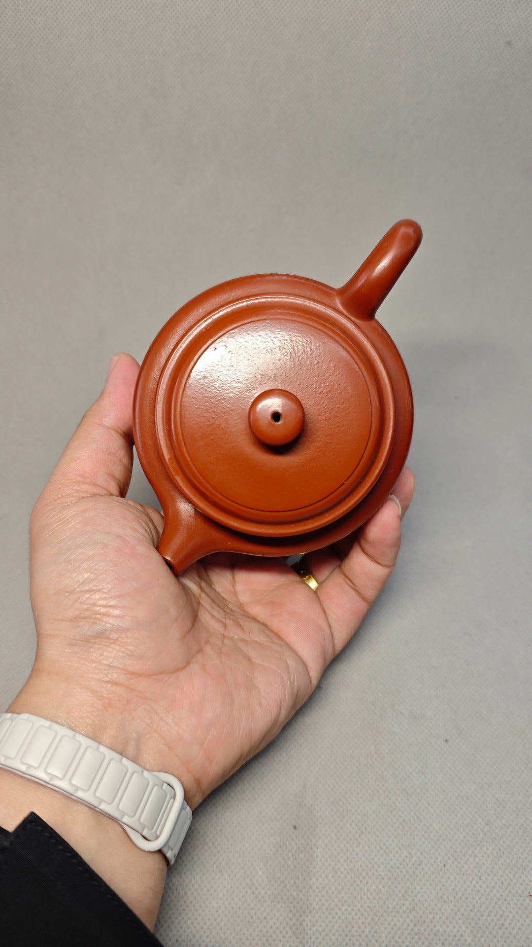【德钟】证书持壶照配套齐全 制壶：吴菊凤（国家级高级工艺美术师） 泥料：原矿大红袍 容量：230cc
