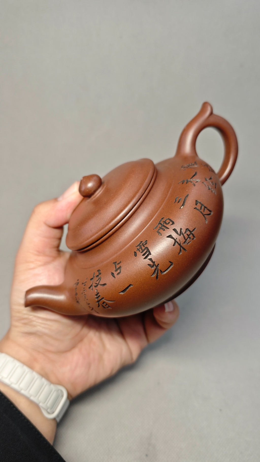 【扁樱】证书持壶照配套齐全 制壶：吴菊凤（国家级高级工艺美术师） 泥料：原矿紫泥 容量：350cc