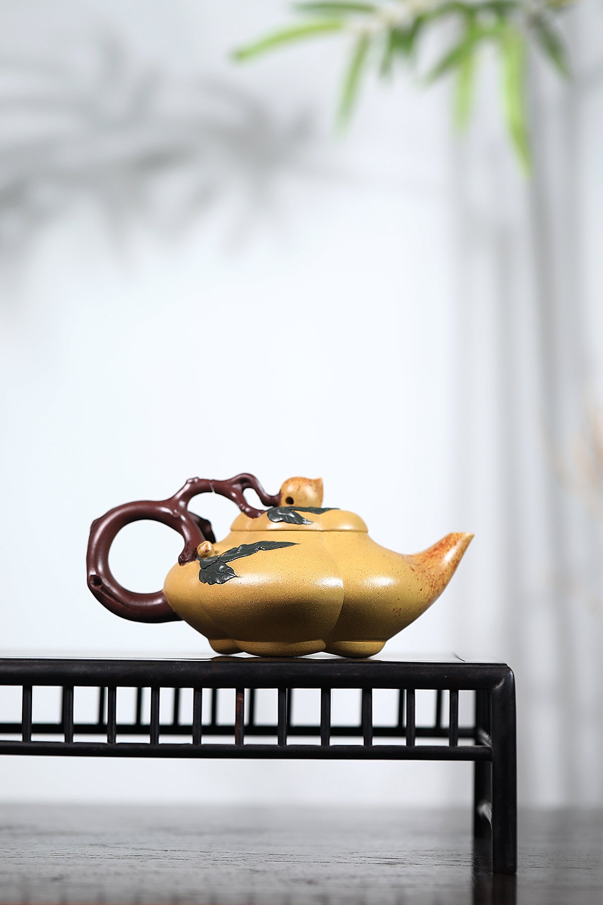 紫砂非遗花器泰斗·蒋蓉唯一嫡传｜蒋艺华亲制臻品【上合桃壶】原矿极品黄金段泥·260cc