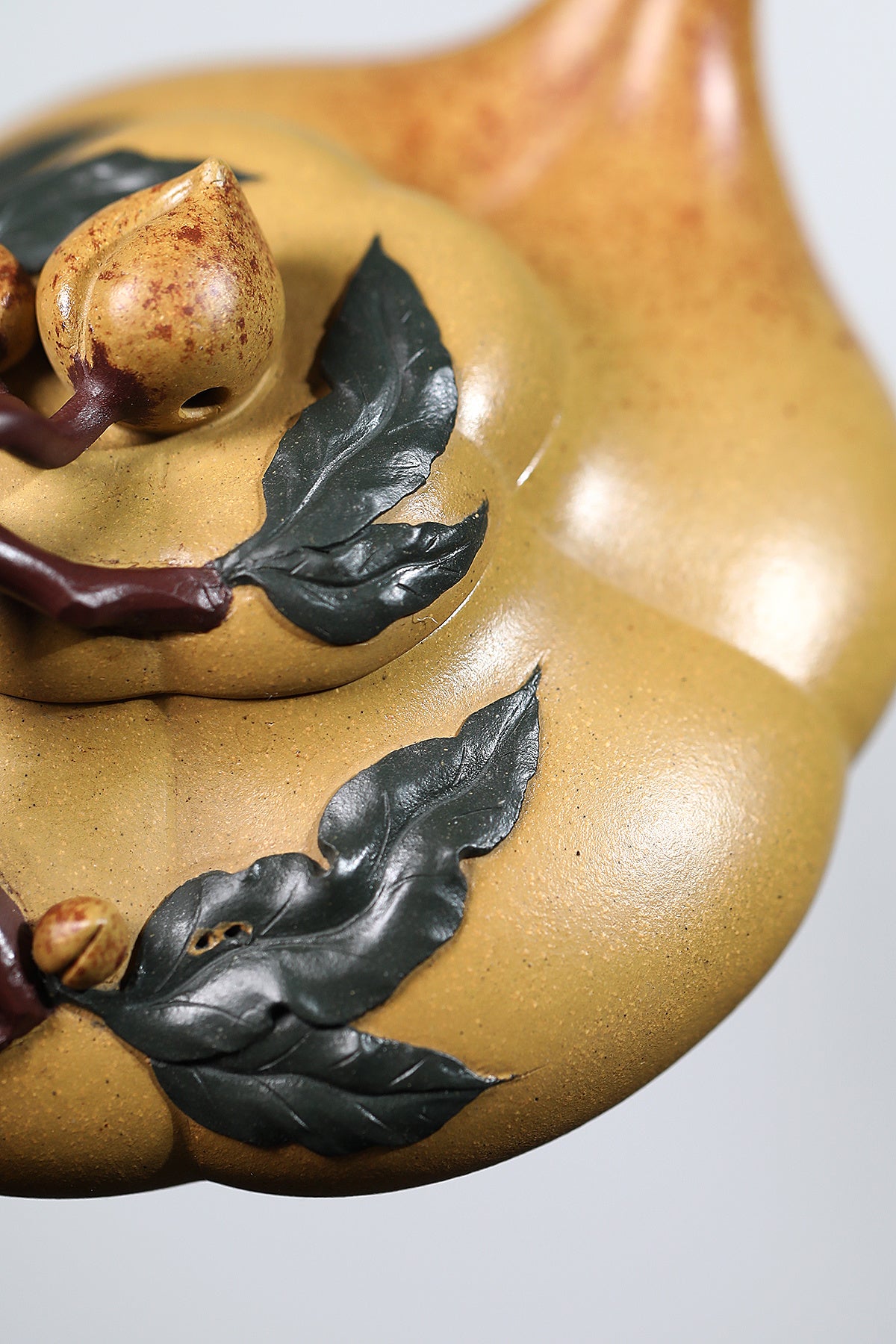 紫砂非遗花器泰斗·蒋蓉唯一嫡传｜蒋艺华亲制臻品【上合桃壶】原矿极品黄金段泥·260cc